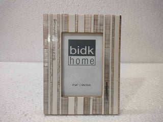 White & Light Grey Resin Picture Frame 4"x6”