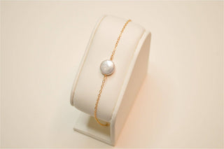Coin pearl bracelet