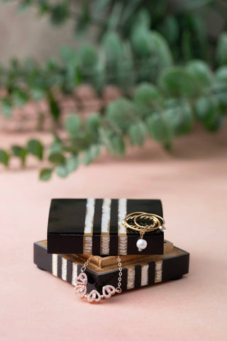 Compact Black Resin & Horn Box