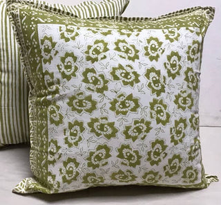 Pillow printed 24" x 24" Daffodil 2601E