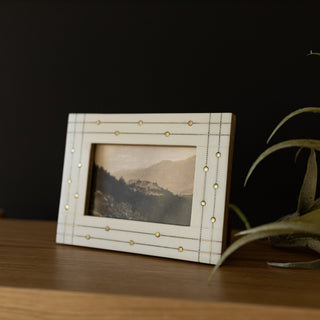 4x6 Elise White Resin Photo Frame With Brass Inlay