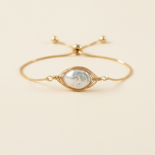 Minimal Wired Baroque Pearl Bracelet